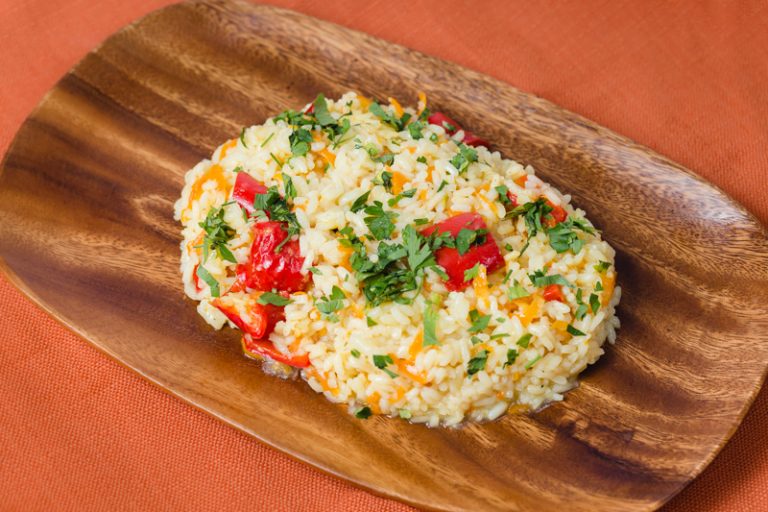 Pilaf cu pui Oala Delicioasa